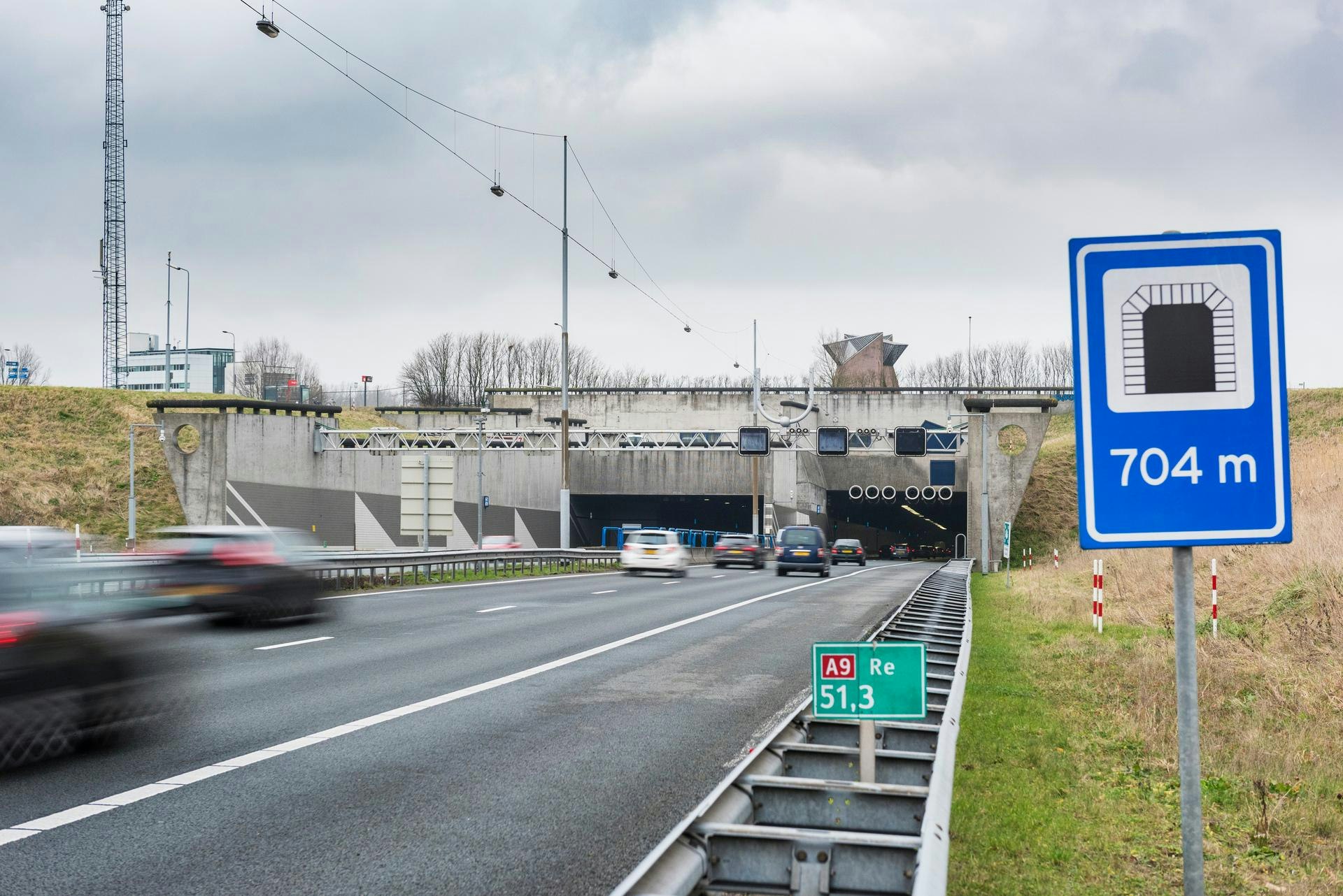 Wijkertunnel (A9) dicht in de zomer: houd rekening met extra reistijd